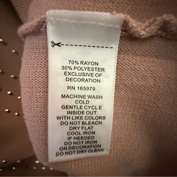 Cable & Gauge Pink Sweater with Gold Accents - Picture 2 of 2